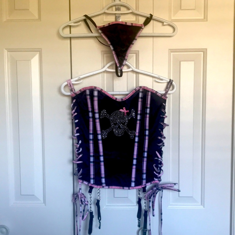 Amazing Rhinestone skull corset set
